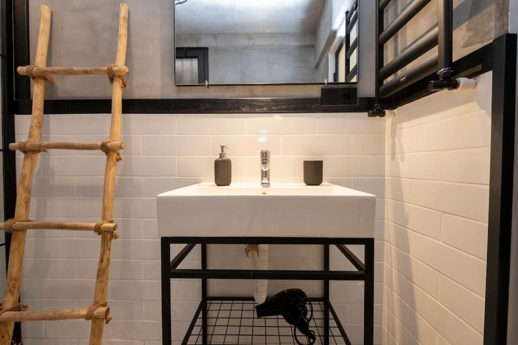 Cosy Studio With Garden Balcony *